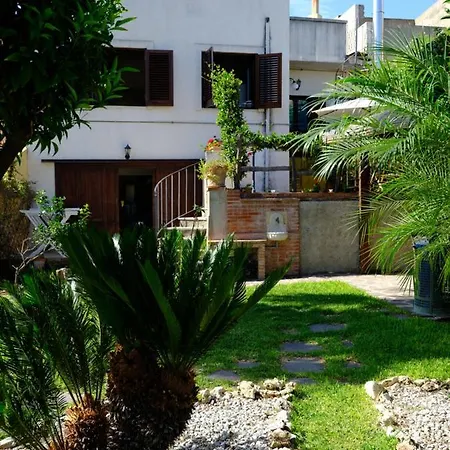 L'antico Borgo Bed & Breakfast 2*